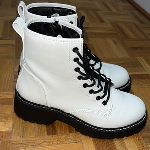 Steve Madden White Boots 6.5